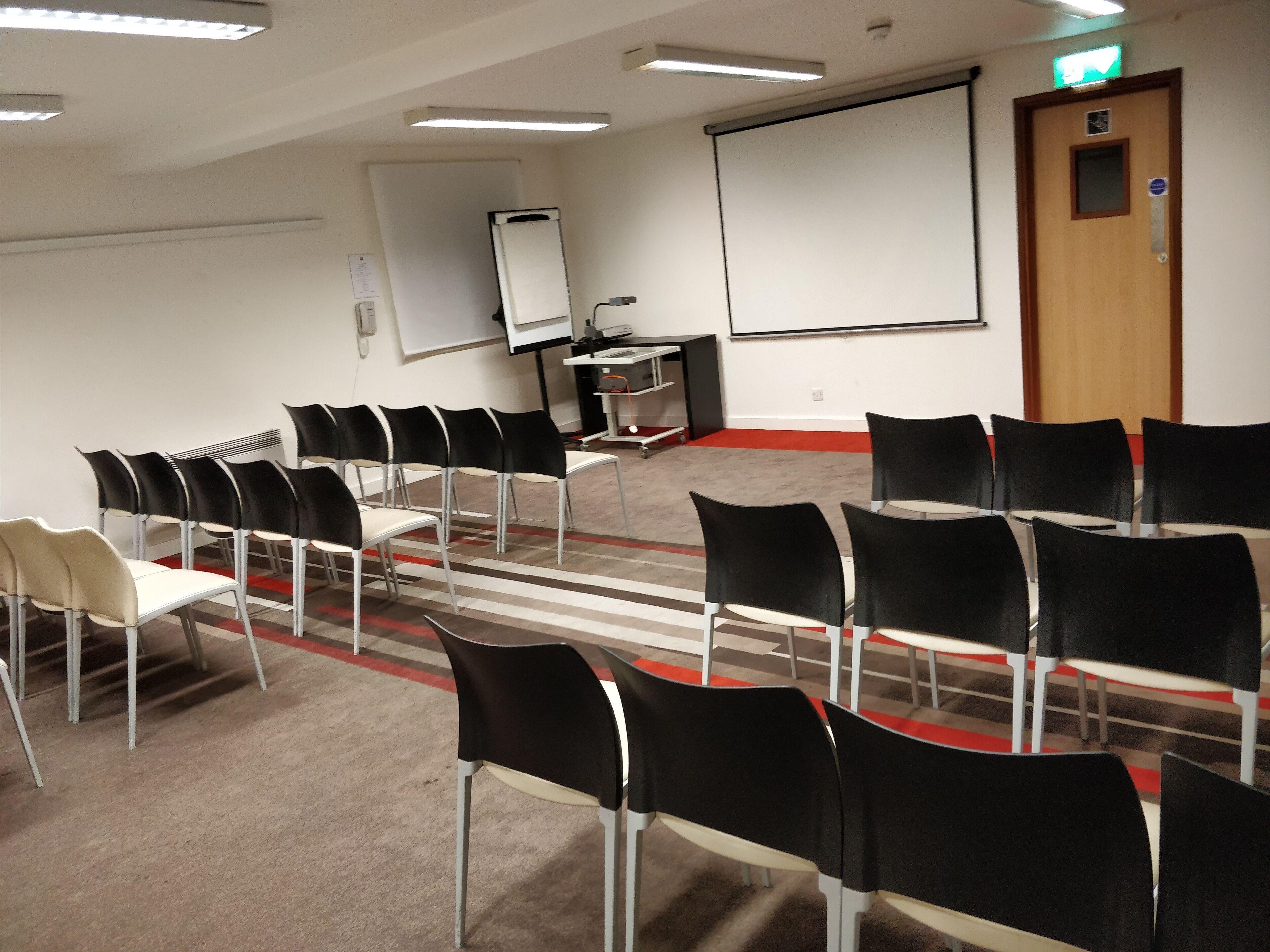 Ibis Hotel Dublin — Zdjęcia 1